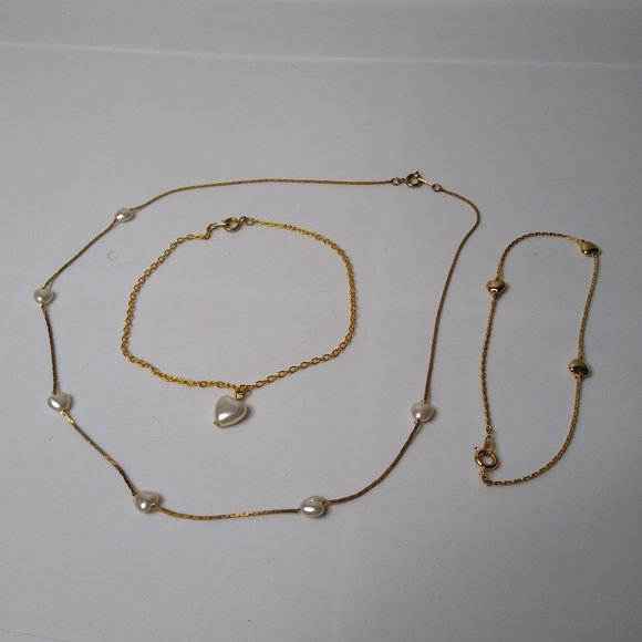 Lot Of 3 Heart Bead Jewelry 2 Ankle Bracelets 1 Necklace - Picture 1 of 16